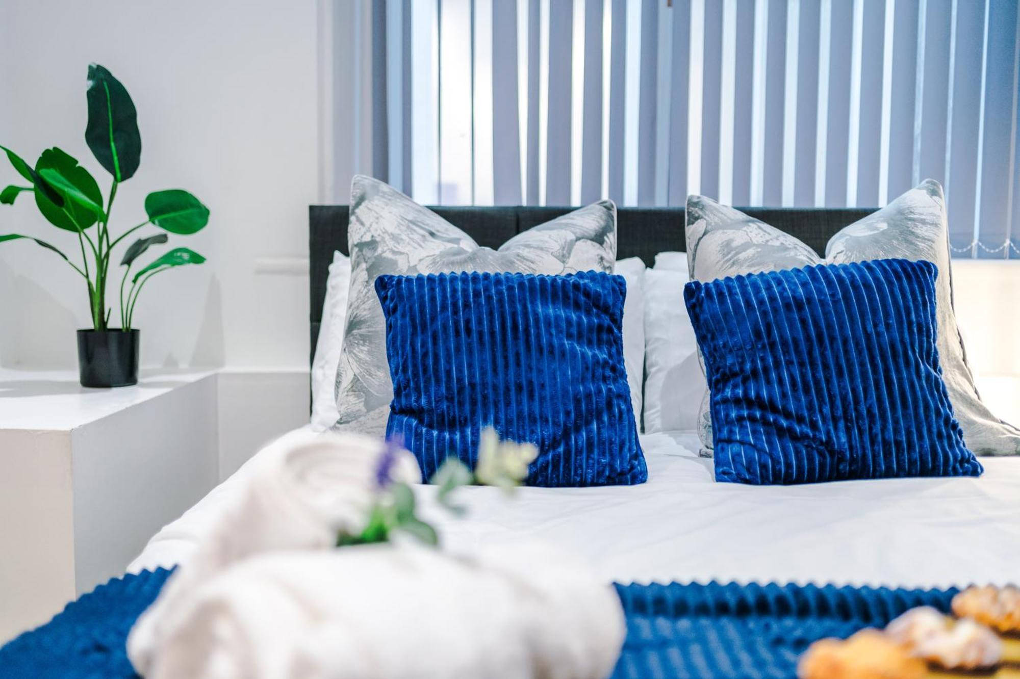 Modern 2-Bedroom Apt In The Heart Of City Centre Liverpool Exterior photo