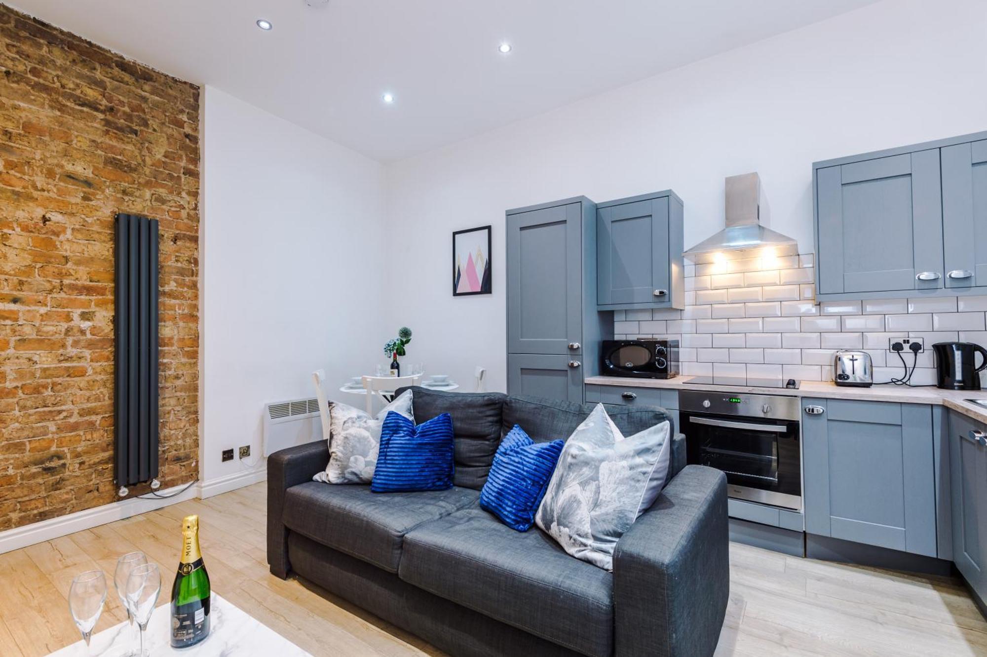Modern 2-Bedroom Apt In The Heart Of City Centre Liverpool Exterior photo