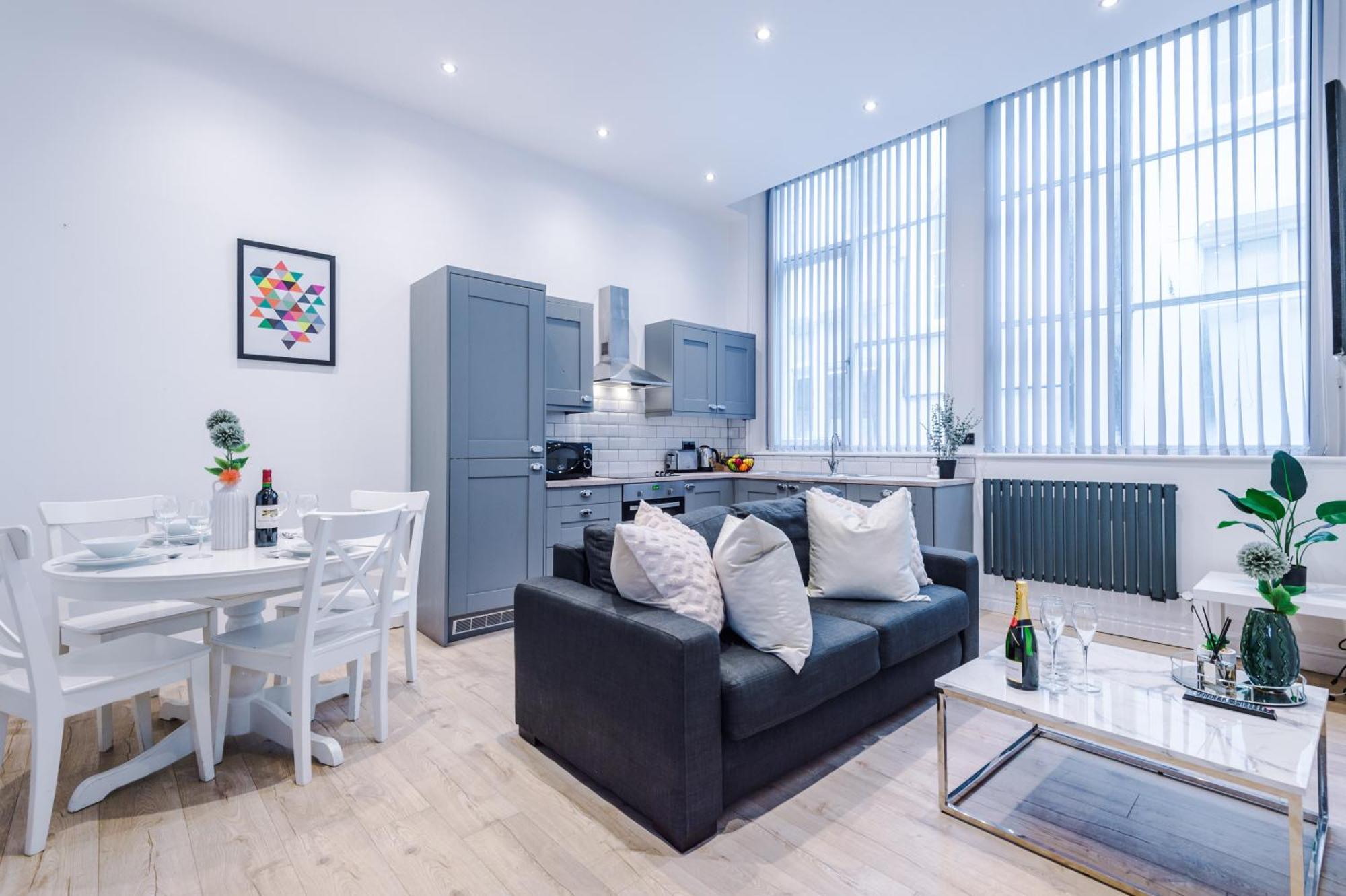 Modern 2-Bedroom Apt In The Heart Of City Centre Liverpool Exterior photo
